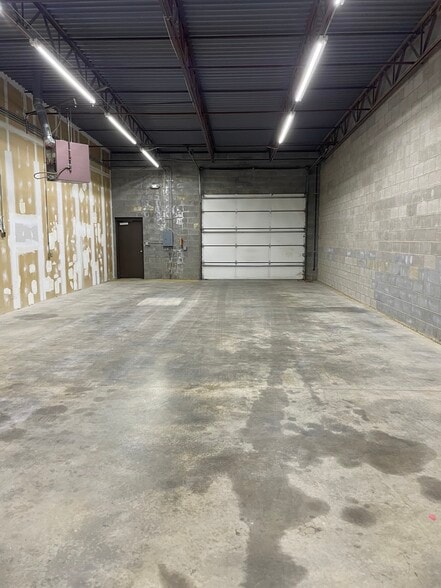 More Photos Of 6128 Brookshire Blvd, Charlotte Light Distribution For Lease