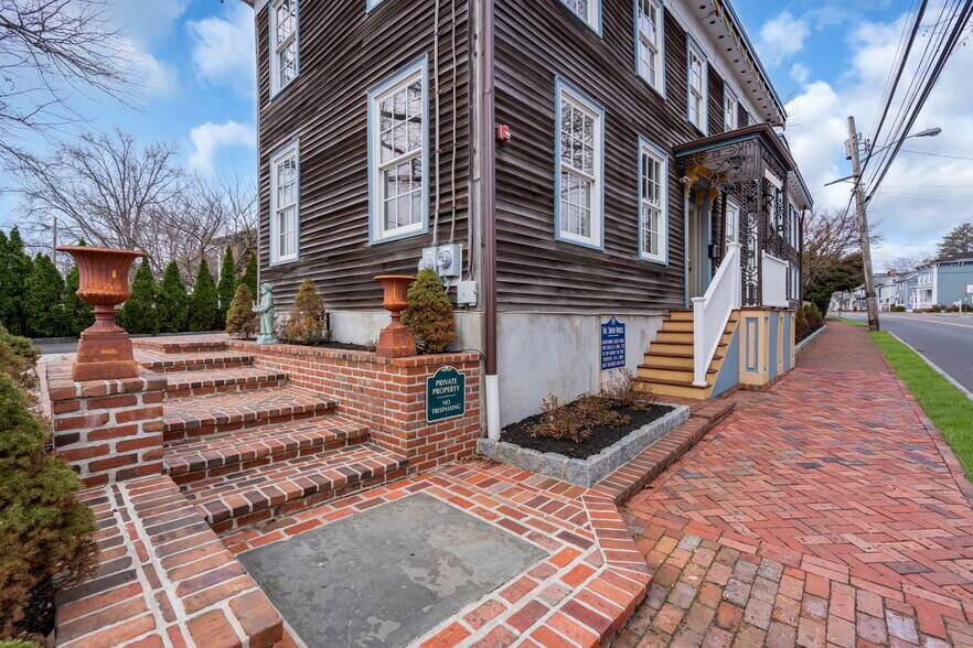 More Photos Of 137 Stockton St, Hightstown Flex For Sale