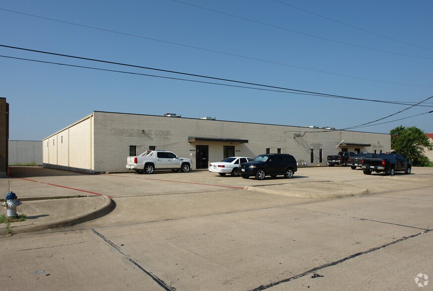 Primary Photo Of 8404-8434 Endicott Ln, Dallas Warehouse For Lease