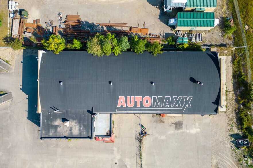 More Photos Of 4914 6th St NE, Calgary Warehouse For Sale