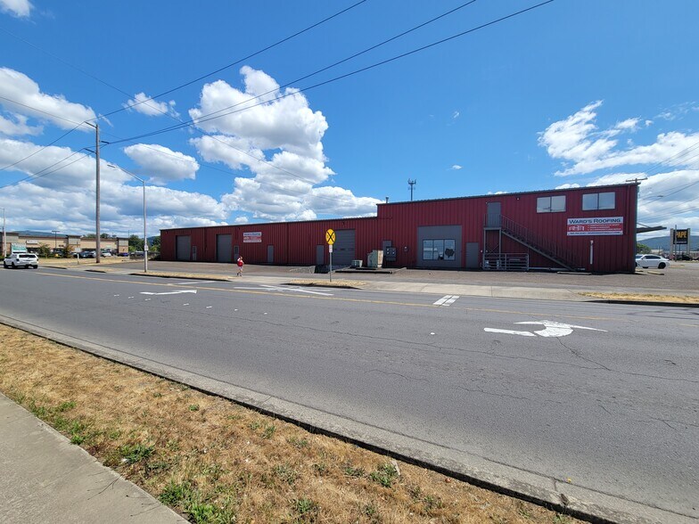 More Photos Of 660 California Way, Longview Warehouse For Sale