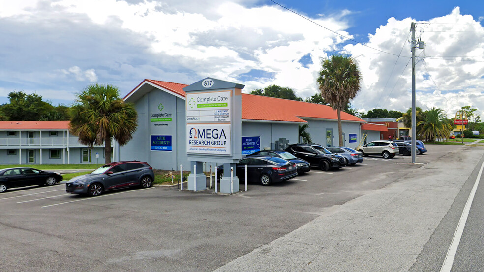 Primary Photo Of 817 Dixon Blvd, Cocoa Medical For Sale