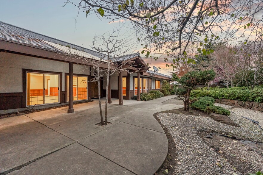 More Photos Of 24954 Cypress Ave, Hayward Multifamily For Sale