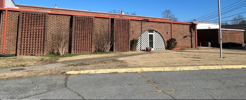 More Photos Of 1271 Tacoma Dr NW, Atlanta Warehouse For Sale