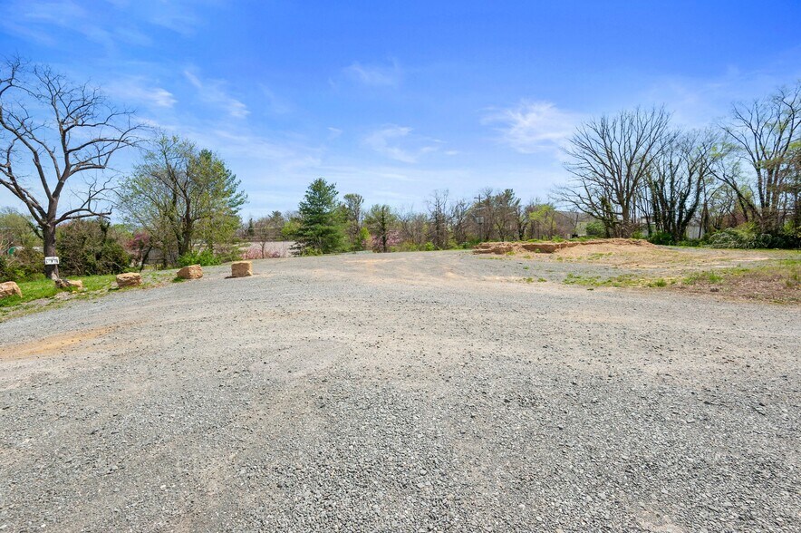 More Photos Of 230 N Brewster, Purcellville Land For Sale