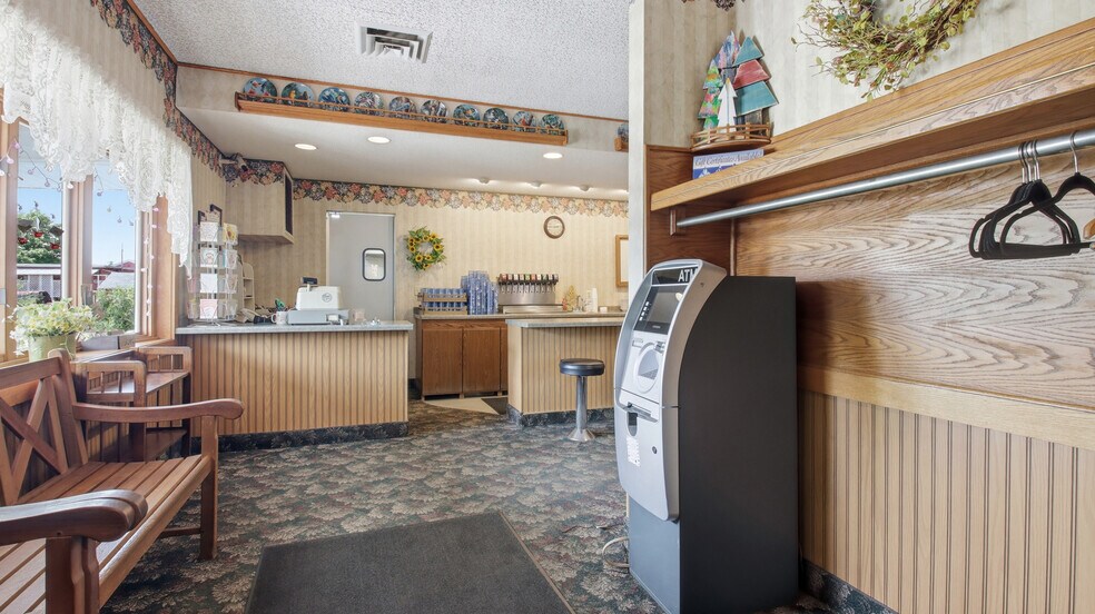More Photos Of S286 WI-35, Nelson Restaurant For Sale