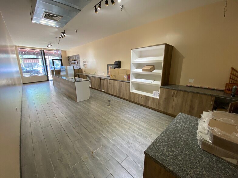More Photos Of 206-04-206-24 Hillside Ave, Queens Village Storefront For Lease