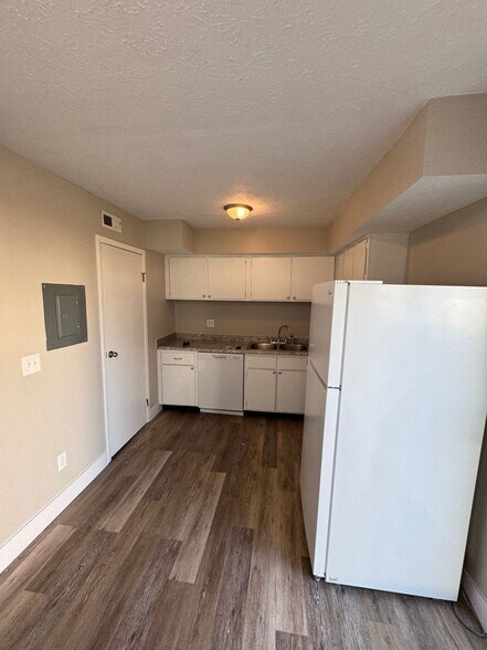 More Photos Of 1461-1467 Worthington Dr, Columbus Multifamily For Sale