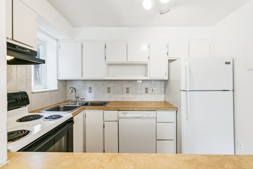 More Photos Of 1152 York St, Denver Apartments For Sale