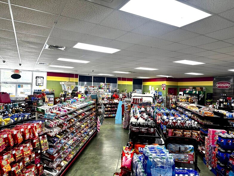 More Photos Of 2008 US-11, Picayune Service Station For Sale