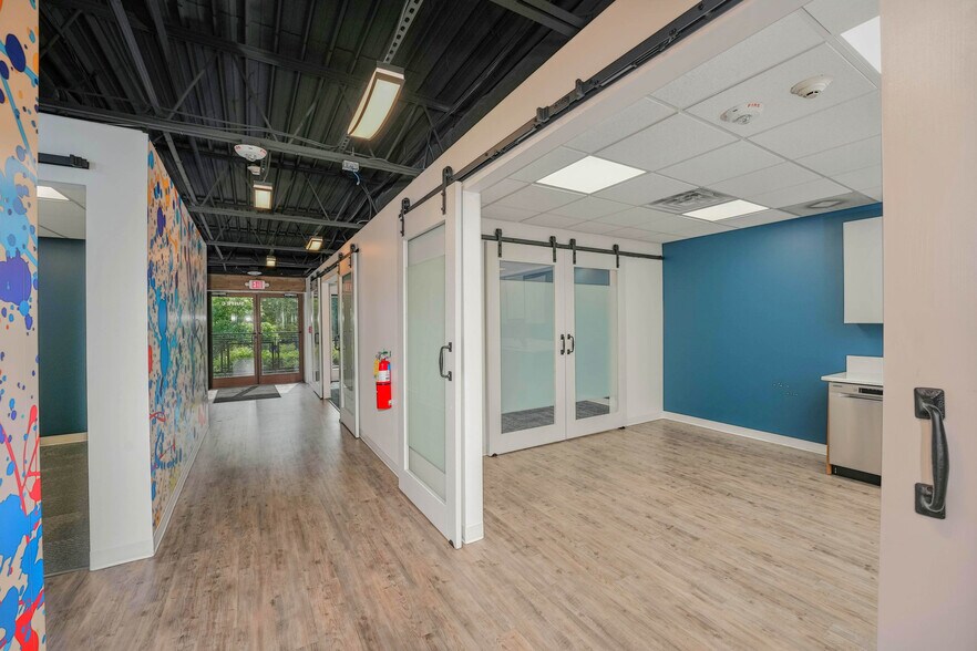 More Photos Of 2765 S Main St, Kennesaw Storefront For Lease