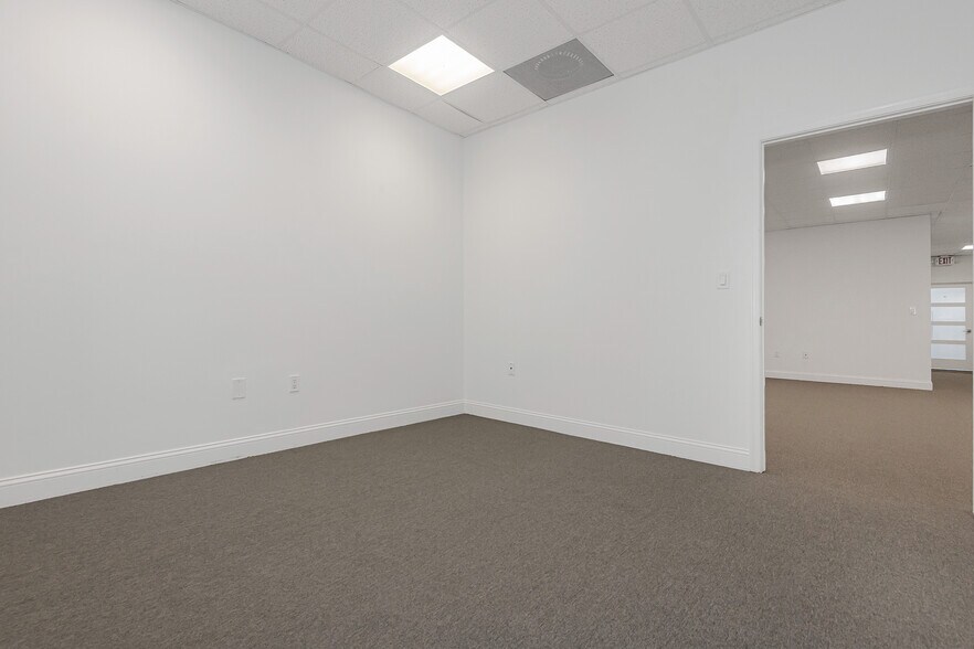 More Photos Of 7301 Wiles Rd, Coral Springs Medical For Sale