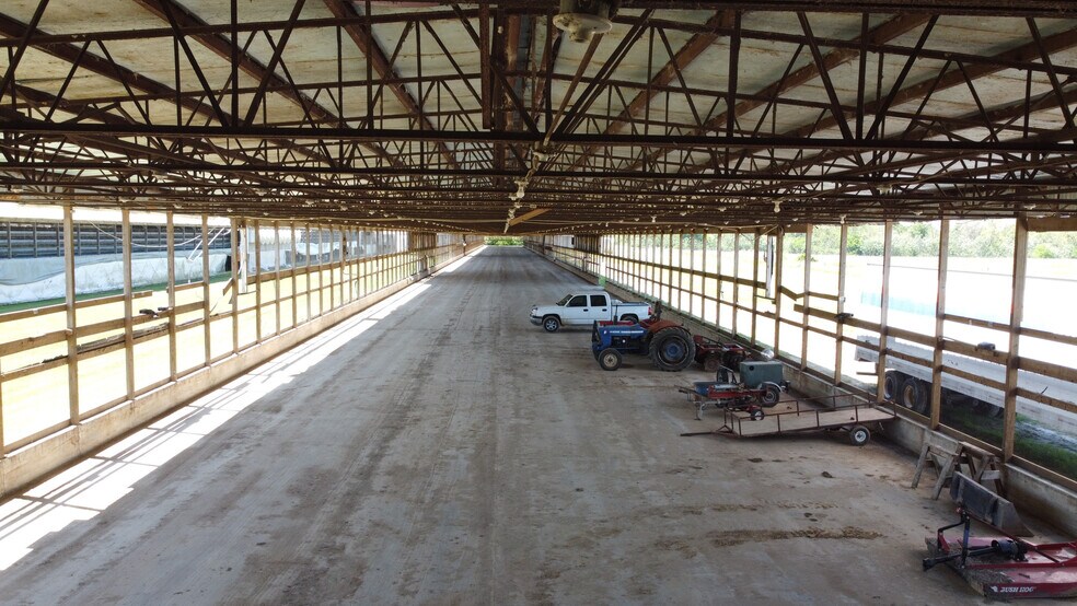 More Photos Of 673 Shade Farm Rd, Quincy Warehouse For Lease