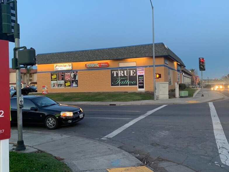More Photos Of 811 E March Ln, Stockton Storefront For Sale
