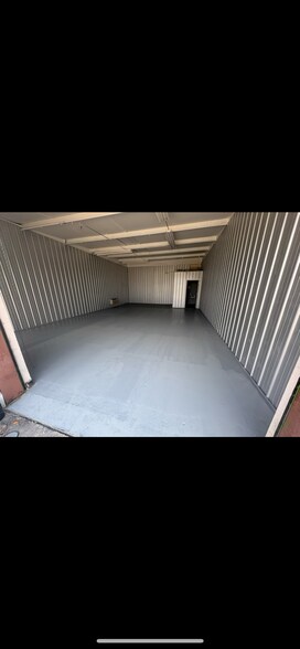 More Photos Of 9465 Creosote Rd, Gulfport Flex For Lease