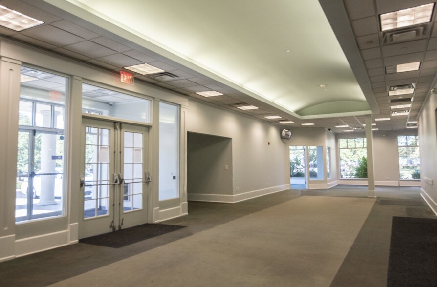 More Photos Of 110 Marcus Blvd, Hauppauge Office For Lease