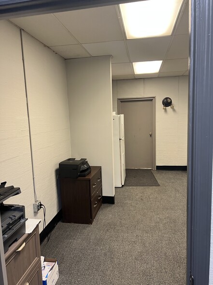 More Photos Of 1201 N Ashley St, Valdosta Auto Repair For Sale