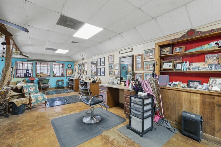 More Photos Of 206 W McCart St, Krum Storefront For Sale