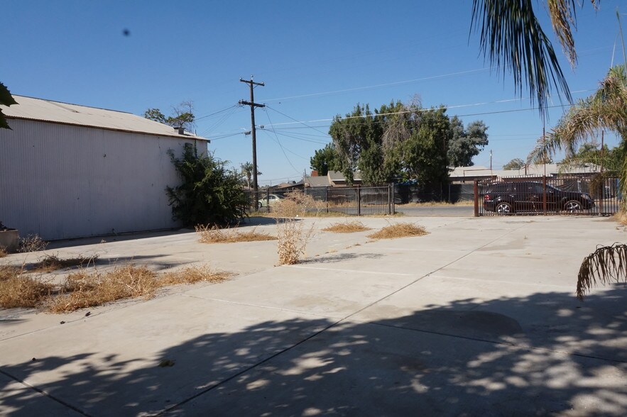 More Photos Of 815 Espee St, Bakersfield Warehouse For Lease