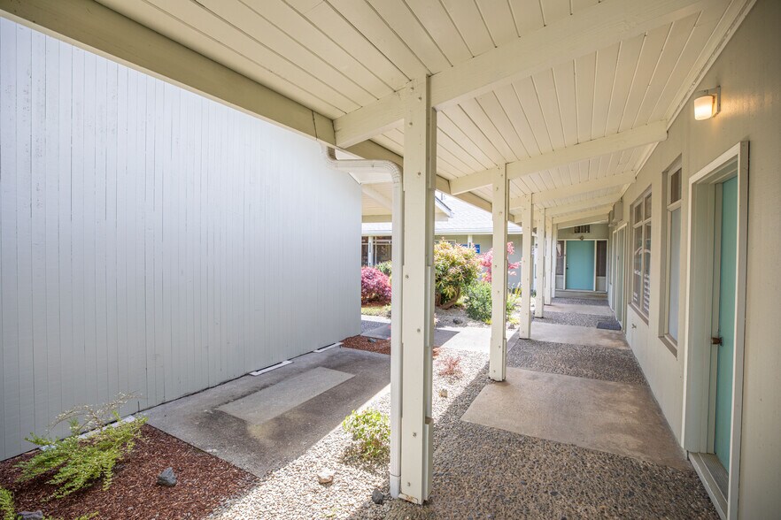 More Photos Of 1860 Virginia Ave, North Bend Medical For Sale
