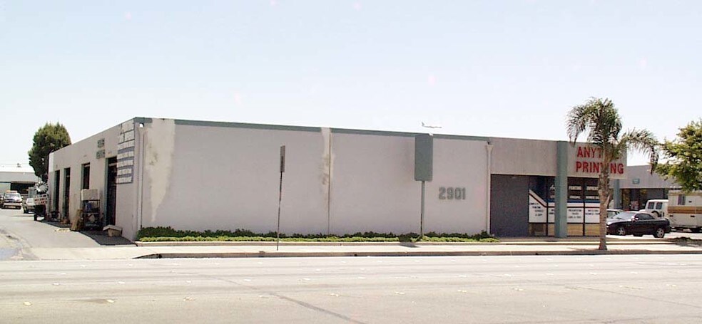More Photos Of 2901 Main St, Santa Ana Warehouse For Lease