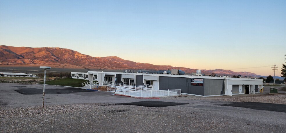 Primary Photo Of 1500 Avenue G, Ely Specialty For Sale