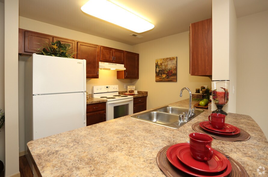 More Photos Of 141 Main St, Racine Apartments For Sale