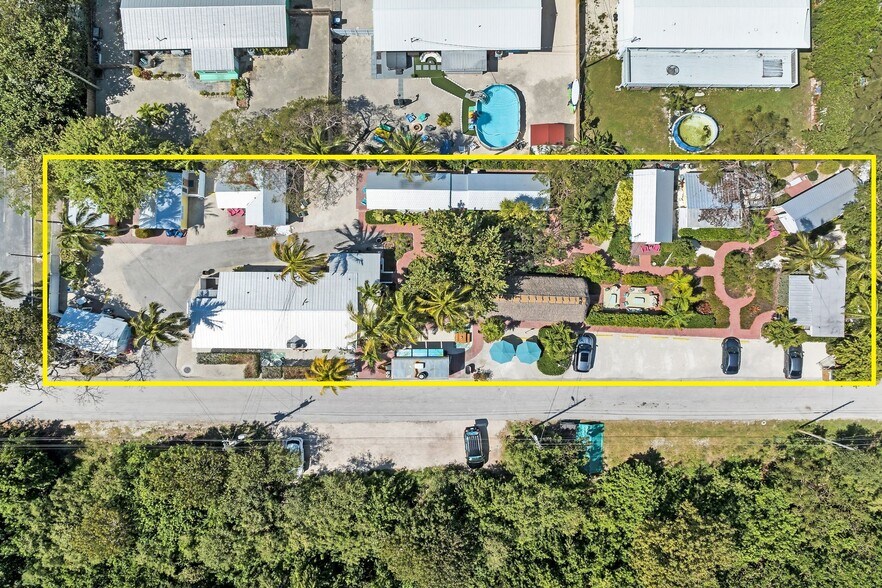 More Photos Of 243 61st St, Marathon Hotel For Sale