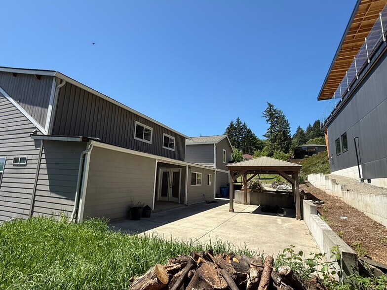 More Photos Of 1505 NW 10th Ave, Camas Multifamily For Sale