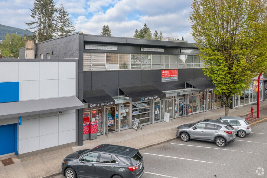 More Photos Of 3044 Edgemont Blvd, North Vancouver Storefront Retail Office For Lease