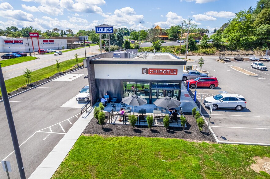 Primary Photo Of 4109 Mall Dr, Steubenville Restaurant For Sale
