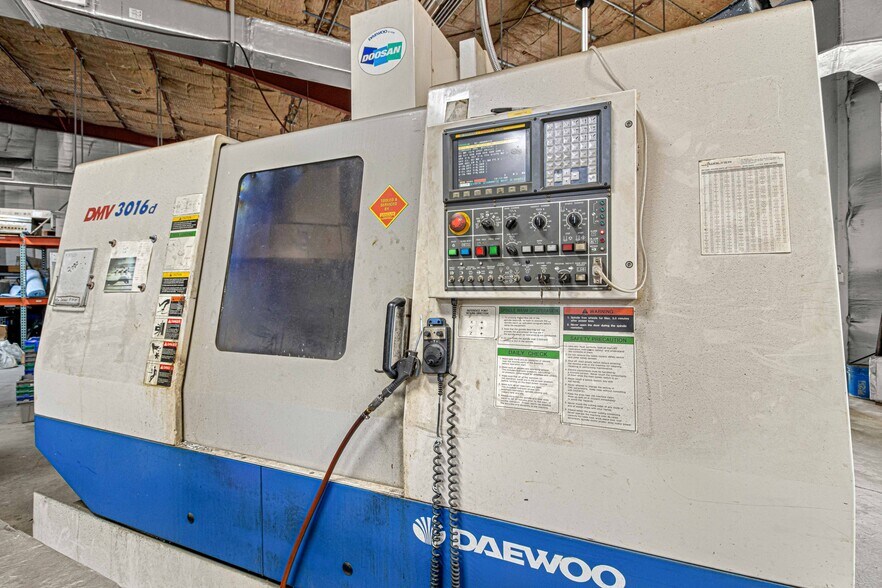 More Photos Of 1031 NE 16th St, Ocala Manufacturing For Sale