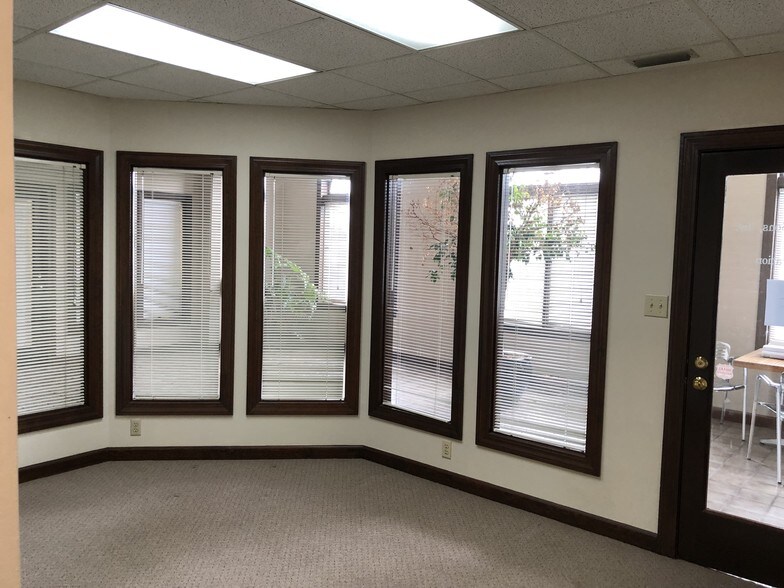 More Photos Of 511 Shepherd St, Winston-Salem Office For Lease