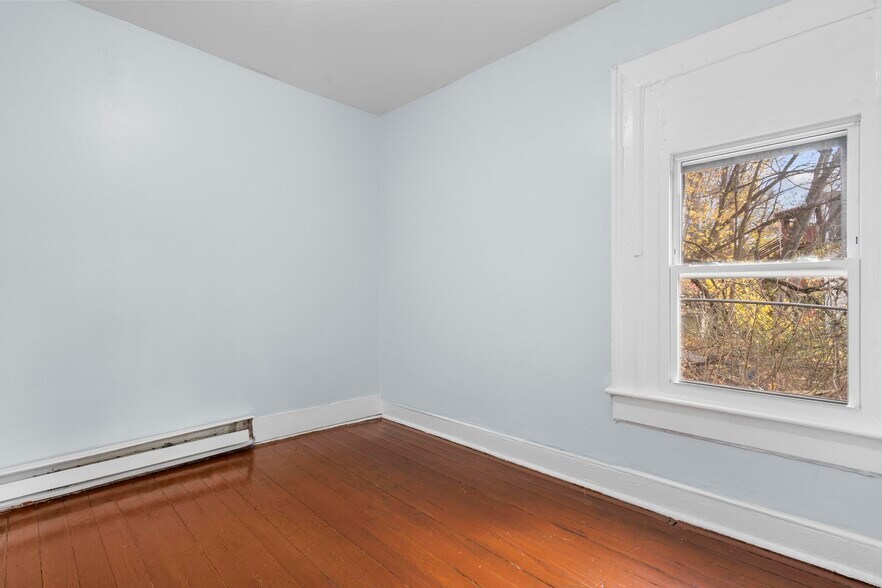 More Photos Of 156 Orange St, Waterbury Apartments For Sale