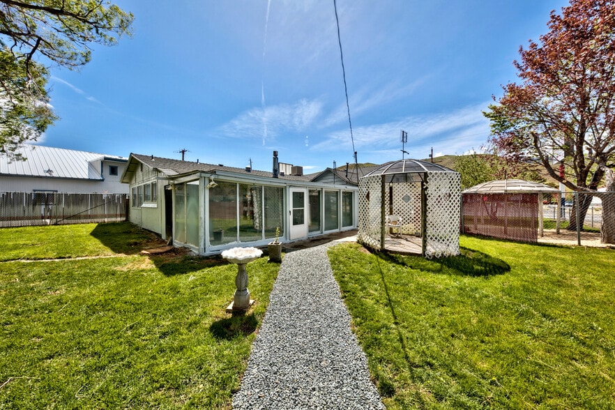 More Photos Of 3129 S Carson St, Carson City General Retail For Sale