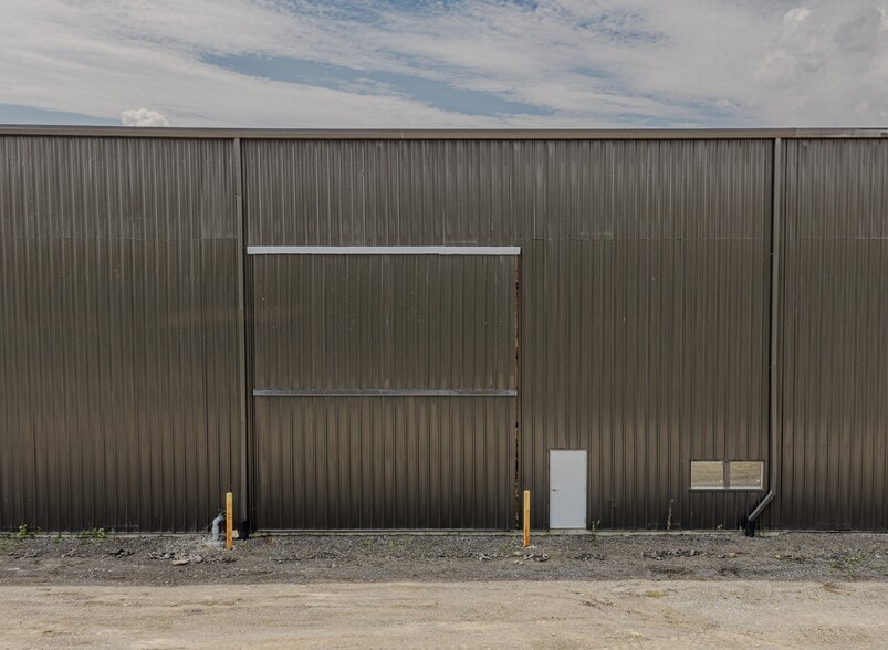 More Photos Of 5205 Cleveland Massillon Rd, Norton Manufacturing For Lease