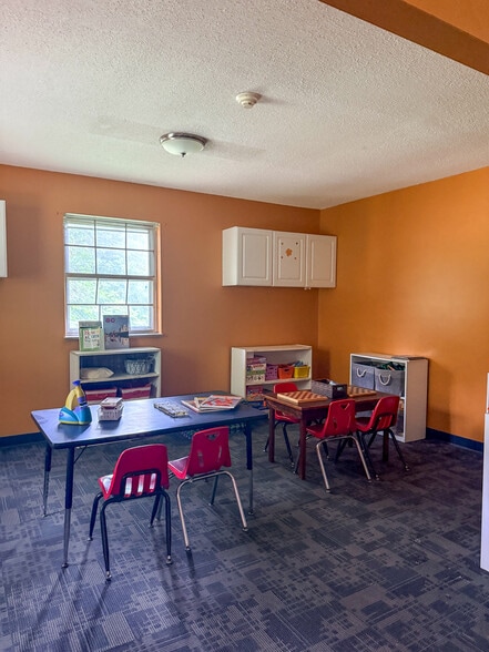 More Photos Of 11749 Snyder Rd, Knoxville Daycare Center For Sale