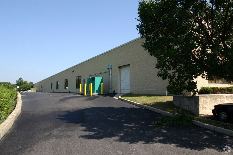 More Photos Of 100 Grove Rd, West Deptford Light Manufacturing For Lease