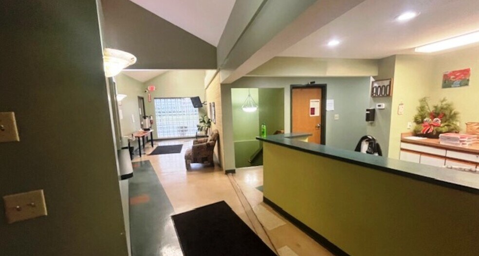 More Photos Of 1100 Salem Ave, Dayton Medical For Sale