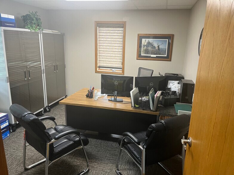 More Photos Of 110 Main St, Salem Office For Sale