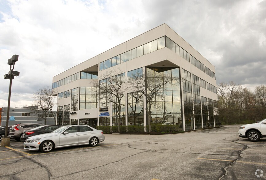 More Photos Of 27600 Chagrin Blvd, Beachwood Office For Lease