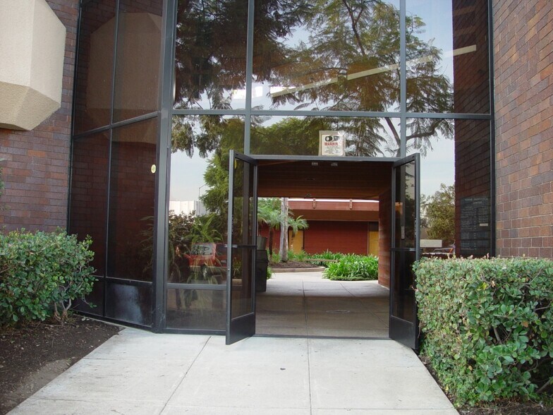 More Photos Of 1900 Royalty Dr, Pomona Medical For Lease