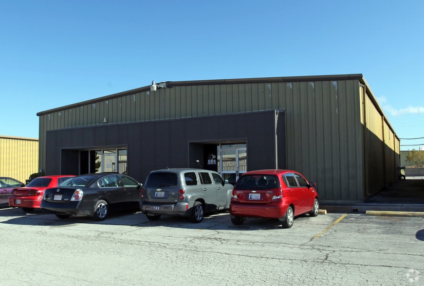 More Photos Of 1863 N 106th Ave, Tulsa Manufacturing For Sale