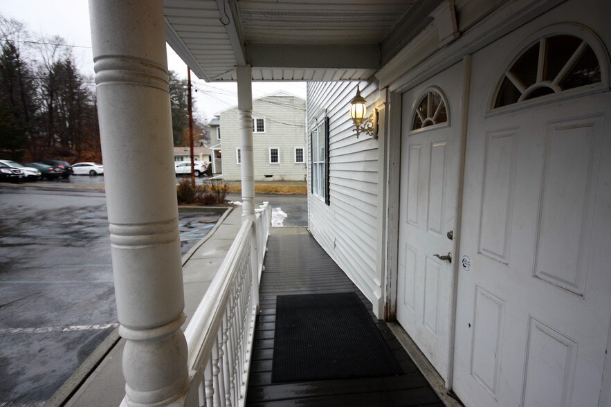 More Photos Of 91 Gleneida Ave, Carmel Office For Sale
