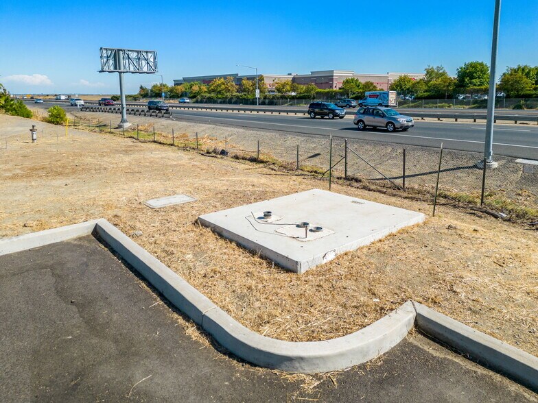 More Photos Of 2120 Freeway Dr, Woodland Land For Sale