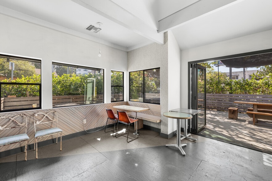 More Photos Of 751 N Virgil Ave, Los Angeles Restaurant For Lease