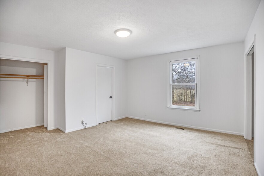 More Photos Of 151 Covington Ln, Dickson Apartments For Sale