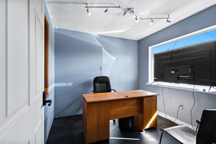 More Photos Of 216 N 40th Ave, Yakima Freestanding For Lease