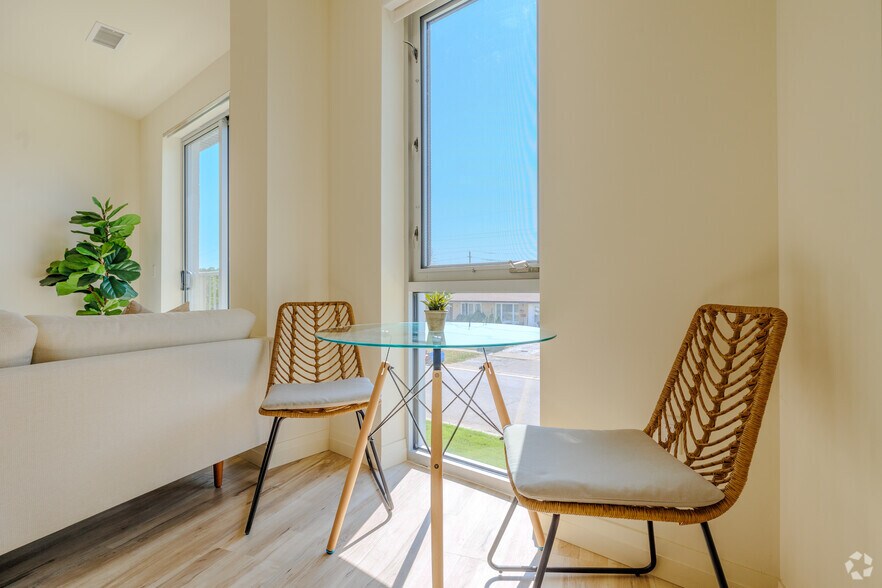 More Photos Of 301 Westmount Rd W, Kitchener Apartments For Lease