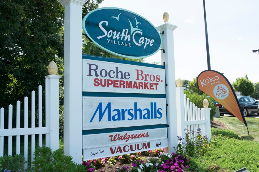 More Photos Of 650 Falmouth Rd, Mashpee Unknown For Lease